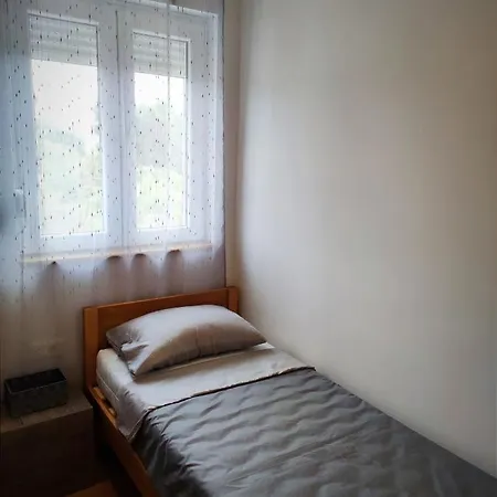 Skrline House Apartment Vir