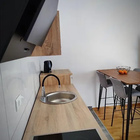 Skrline House Apartment *