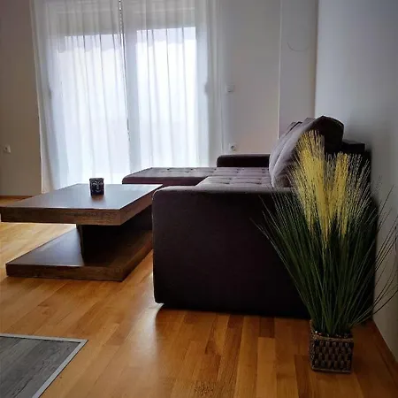 Skrline House Apartment *
